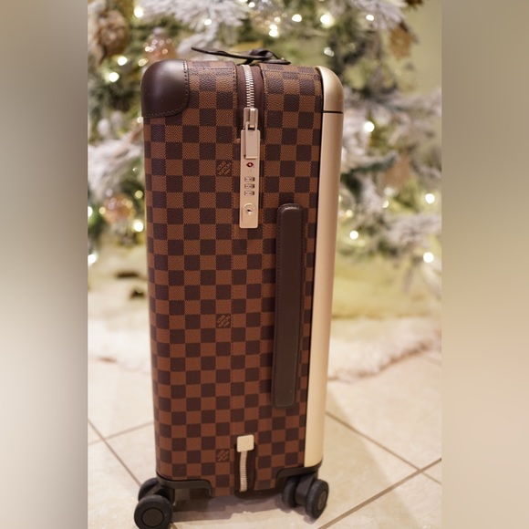 Authentic Louis Vuitton Horizon 55 Used - Picture 4 of 4